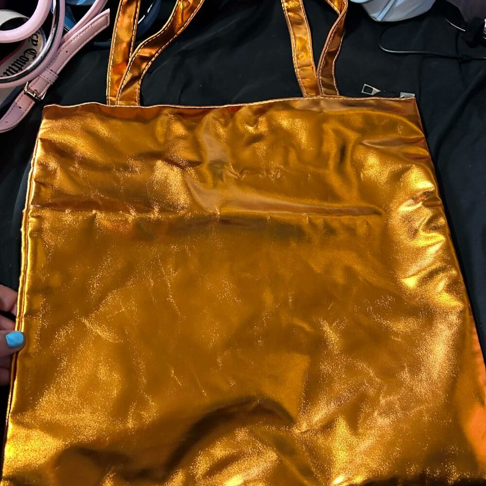 Metallic tote bag!